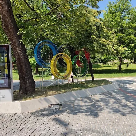 Park Corner Center Free Parking *