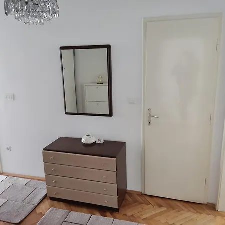 Park Corner Center Free Parking *